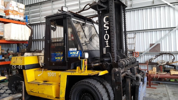 ขายรถยกโฟล์คลิฟท์ TCM ขนาด 11.5 ตัน เสาสูง 3 เมตร งายาว 2.4 เมตร ติดตั้งอุปกรณ์พิเศษไซด์ชิฟ (รถนอกญี่ปุ่นแท้)