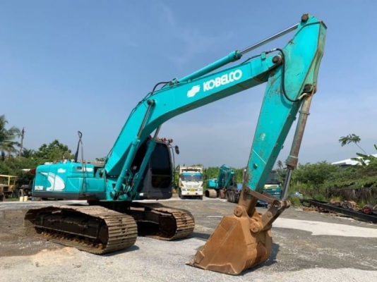 ขาย 1,280,000 บาท. KOBELCO  SK 200 YN 11 SUPER.  ทำงาน 13,xxx ชม เครื่องดี  ปั้มแรง  เอวแน่น ไฟฟ้าครบ  เฟรมสวย โช่ใหม่ 2 ข้าง ช่วงล่างเต็ม แอร์หนาว เอกสารแจ้งจำหน่าย  รถอยู่  นครปฐม โทร 0610710295  สนใจ รายการสินค้า อื่นๆ ที่ เว็ปไชค์ Truck2Hand https://w