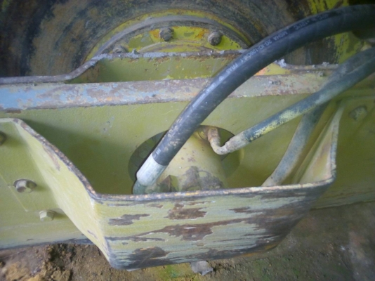 ขายรถบดDYNAPAC AC25PD 10ตันสั่นสะเทือนไม่มีเล่มทะเบียนราคา 350,000