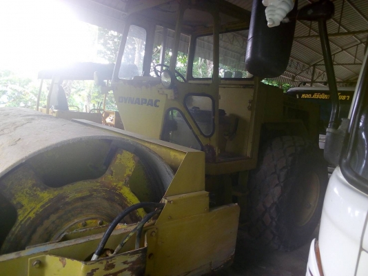 ขายรถบดDYNAPAC AC25PD 10ตันสั่นสะเทือนไม่มีเล่มทะเบียนราคา 350,000