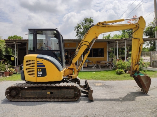 มาใหม่ๆ KOMATSU PC 50MR-2 อามพิเศษ นำเข้าจากญี่ปุ่นโดยตรง ชั่วโมงทำงานน้อย พร้อมตู้เก๋งสวยๆ โทร.090-986-2521 อ๊อบ