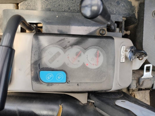 มาใหม่ๆ KOMATSU PC 50MR-2 อามพิเศษ นำเข้าจากญี่ปุ่นโดยตรง ชั่วโมงทำงานน้อย พร้อมตู้เก๋งสวยๆ โทร.090-986-2521 อ๊อบ