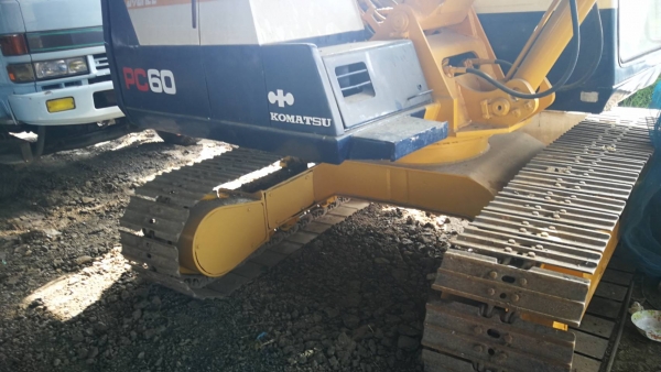 Komatsu Pc60-6 มีสองบุ้งกี๋ สวยเต็มทุกจุดเก็บสีใหม่ แอร์เย็น พร้อมใช้
