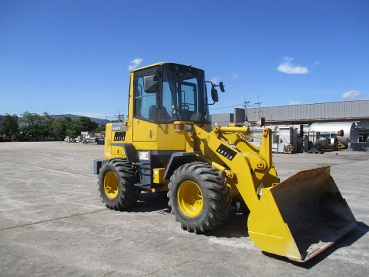 ขายรถตักล้อยาง Komatsu รุ่น WA80-3 มือสองนำเข้าจากประเทศญี่ปุ่น