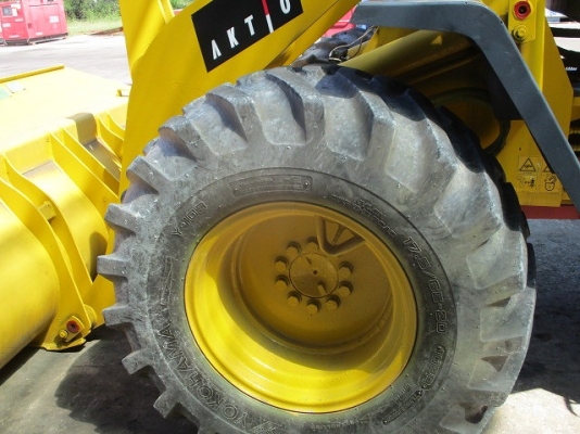 ขายรถตักล้อยาง Komatsu รุ่น WA80-3 มือสองนำเข้าจากประเทศญี่ปุ่น
