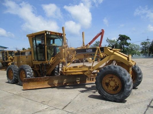ขายรถเกรด Caterpillar รุ่น 140H ซีเรียล 2ZK05279 ปี 2000 มือสองนำเข้าจากอเมริกา