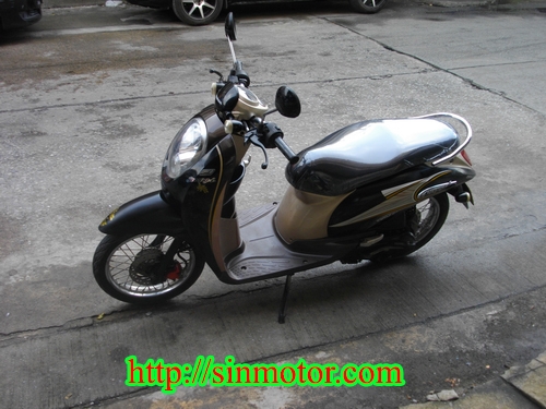 ขาย Honda Scoopy i หัวฉีด สวยเฉียบ เครื่องเดิมยอดเยี่ยม ราคา 18500 บาท