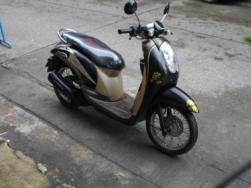 ขาย Honda Scoopy i หัวฉีด สวยเฉียบ เครื่องเดิมยอดเยี่ยม ราคา 18500 บาท ขาย Honda Scoopy i หัวฉีด สวยเฉียบ เครื่องเดิมยอดเยี่ยม ราคา 18500 บาท