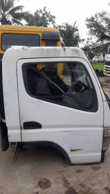 ขายหัวเก๋งMITSUBISHI - FE83BEA สำหรับรถบรรทุก 6 ล้อกลาง มีขาหน้า ขาหลัง กระปุกเกียร์ ฯสามารถนำไปดัดแปลงใส่กับรถบรรทุกรุ่นอื่นๆหรือแบบใกล้เคียงกันได้ สินค้าเดิมๆเก่านอก ยังไม่เคยใช้งานในไทย