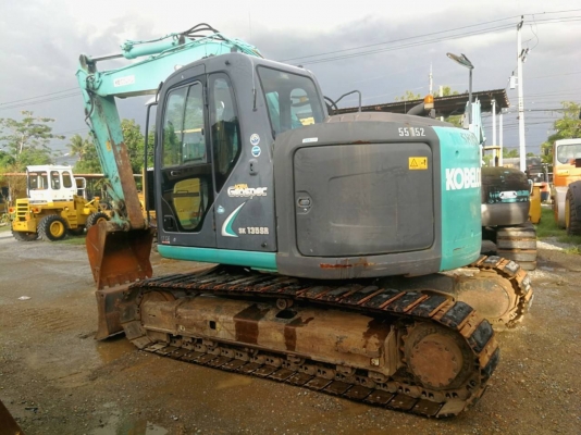 รถขุดรุ่นยอดนิยม KOBELCO SK135SR-2 YY-05 นำเข้าจากญี่ปุ่นโดยตรง โทร.090-986-2521 อ๊อบ