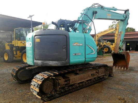 รถขุดรุ่นยอดนิยม KOBELCO SK135SR-2 YY-05 นำเข้าจากญี่ปุ่นโดยตรง โทร.090-986-2521 อ๊อบ