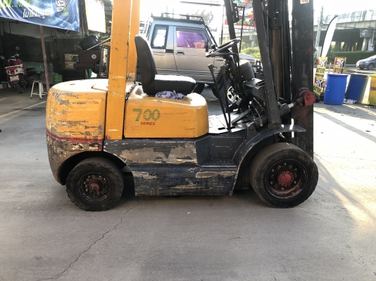 ขาย โฟรคลิฟท์ ที ซี เอ็ม ดีเซล หนัก 2.5 ตัน เสา 3 เมตร เกียธรรมดา ขาย โฟรคลิฟท์ ที ซี เอ็ม ดีเซล หนัก 2.5 ตัน เสา 3 เมตร เกียธรรมดา