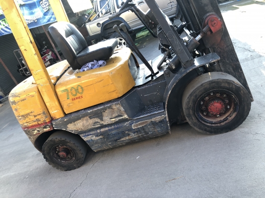 ขาย โฟรคลิฟท์ ที ซี เอ็ม ดีเซล หนัก 2.5 ตัน เสา 3 เมตร เกียธรรมดา ขาย โฟรคลิฟท์ ที ซี เอ็ม ดีเซล หนัก 2.5 ตัน เสา 3 เมตร เกียธรรมดา