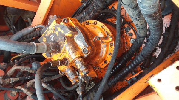 ขาย 695,000 DOOSAN SOLAR225LC-V ไฟฟ้าครบ  เครื่องดี ปั้มแรง เอวแน่น ช่วงล่างเต็ม รถสวยสภาพพร้อมใช้งาน เอกสารเล่มทะเบียน รถอยู่ กทม. 090-772-3710 090-772-3708