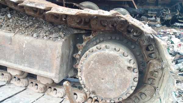 ขาย 695,000 DOOSAN SOLAR225LC-V ไฟฟ้าครบ  เครื่องดี ปั้มแรง เอวแน่น ช่วงล่างเต็ม รถสวยสภาพพร้อมใช้งาน เอกสารเล่มทะเบียน รถอยู่ กทม. 090-772-3710 090-772-3708