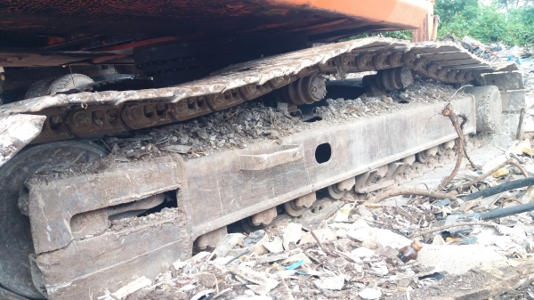 ขาย 695,000 DOOSAN SOLAR225LC-V ไฟฟ้าครบ  เครื่องดี ปั้มแรง เอวแน่น ช่วงล่างเต็ม รถสวยสภาพพร้อมใช้งาน เอกสารเล่มทะเบียน รถอยู่ กทม. 090-772-3710 090-772-3708