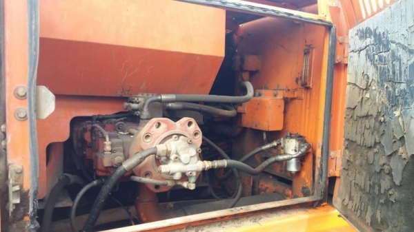 ขาย 695,000 DOOSAN SOLAR225LC-V ไฟฟ้าครบ  เครื่องดี ปั้มแรง เอวแน่น ช่วงล่างเต็ม รถสวยสภาพพร้อมใช้งาน เอกสารเล่มทะเบียน รถอยู่ กทม. 092-595-6777 061-446-2662 ญิ๋งยุ