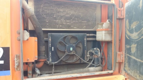 ขาย 695,000 DOOSAN SOLAR225LC-V ไฟฟ้าครบ  เครื่องดี ปั้มแรง เอวแน่น ช่วงล่างเต็ม รถสวยสภาพพร้อมใช้งาน เอกสารเล่มทะเบียน รถอยู่ กทม. 092-595-6777 061-446-2662 ญิ๋งยุ