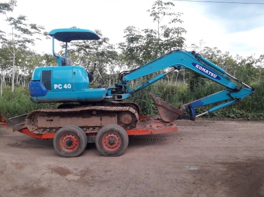 มี VDO ให้ชม.รถแบคโฮ KOMATSU PC40-7 พร้อมหางลาก ราคา 300000