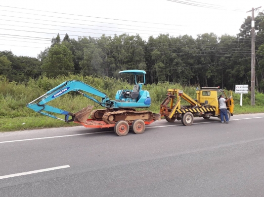 มี VDO ให้ชม.รถแบคโฮ KOMATSU PC40-7 พร้อมหางลาก ราคา 300000