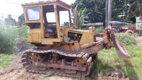 ขายรถแทรคเตอร์ มิตซู BD2F ตีนเป็ด สไลด์ใบมีด 6 ทิศทาง ราคา 170000