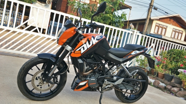 ขายครับ Duke200 รถศูนย์มือเดียวทะเบียนพร้อมโอน