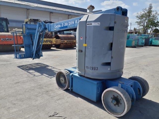 กระเช้าไฟฟ้า GENIE Z30-20N บูมพับ ยกสูง 9 เมตร มือสองญี่ปุ่น