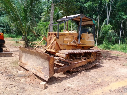 ขายรถแทรคเตอร์ KOMATSU D31P-16 ราคา 300000