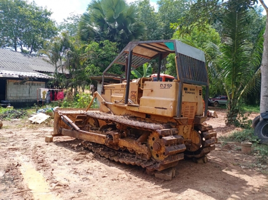 ขายรถแทรคเตอร์ KOMATSU D31P-16 ราคา 300000