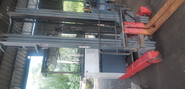 ขายรถโฟคลิฟท์ไฟฟ้านิชิยู1.8ตันยกสูง6เมตร