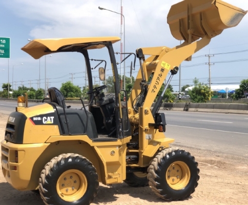 ขายรถตักล้อยาง CAT 901B (3,XXX ชั่วโมง) นำเข้าเองจากญี่ปุ่น สภาพสวยพร้อมใช้งาน มีVDOการทำงานครับ