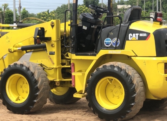 ขายรถตักล้อยาง CAT 903B (เทียบเท่า WA50) แขนยาวพิเศษ นำเข้าเองจากญี่ปุ่น สภาพพร้อมใช้ มีVDOการทำงานครับ