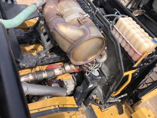 ขายรถตักล้อยาง CAT 950K ปี 2014 นำเข้าเองจากญี่ปุ่น สภาพพร้อมใช้ มีVDOการทำงานครับ