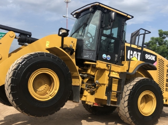 ขายรถตักล้อยาง CAT 950K ปี 2014 นำเข้าเองจากญี่ปุ่น สภาพพร้อมใช้ มีVDOการทำงานครับ