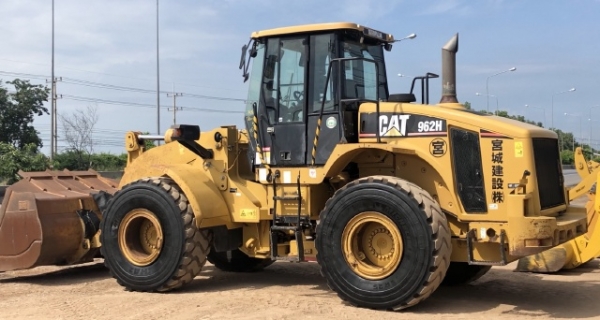 ขายรถตักล้อยาง CAT 962H นำเข้าเองจากญี่ปุ่น สภาพสวยพร้อมใช้ มีVDOการทำงานครับ
