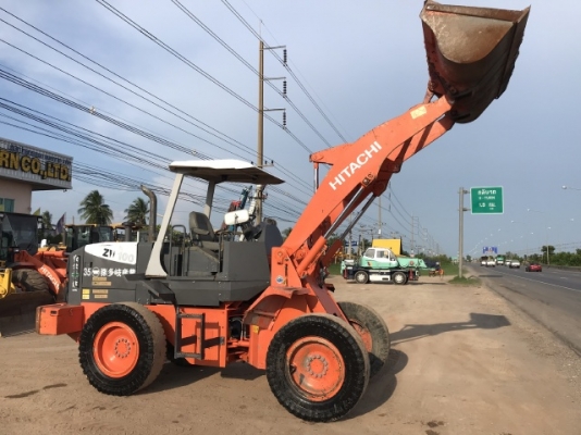 ขายรถตักล้อยาง HITACHI ZW100 ปี 2012 แขนยาวพิเศษ นำเข้าเองจากญี่ปุ่น สภาพสวยพร้อมใช้งาน มีVDOการทำงานครับ