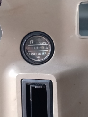 ขายจ้า..KOBELCO SK135SR YY00. เก่าใน  สภาพดี  แทรคใหญ่  ใช้งานมา 9,xxxชั่วโมง  สภาพสวย  พร้อมใช้  โทร  089-3818694  จ๊อย