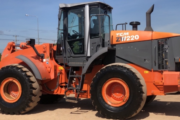 ขายรถตักล้อยาง HITACHI ZW220 นำเข้าเองจากญี่ปุ่น สภาพสวยพร้อมใช้ มีVDOการทำงานครับ