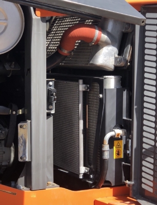 ขายรถตักล้อยาง HITACHI ZW220 นำเข้าเองจากญี่ปุ่น สภาพสวยพร้อมใช้ มีVDOการทำงานครับ