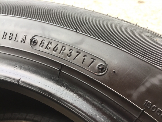 ยาง DUNLOP 215-55-17 ปี 17 4 เส้น 4000 ยางสวยไม่บวมดอกยางเหลือเยอะเอาไปวิ่งกันใด้อีกยาวค่ะ ราคาพร้อมใส่ ร้านอยู่กระทุ่มแบน ### ราคาไม่รวมส่ง ต่างจังหวัดส่งได้ ### #### ไม่มีเก็บปลายทางโอนเงินส่งของ #### #### ถ้าคิดว่าแพงผ่านก่อนนะค่ะ #### 0878613433 id kk