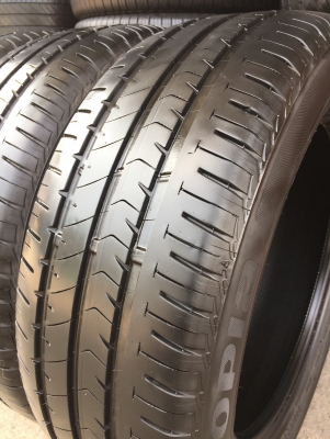 ยาง BRIDESTONE 205-55-16 ปี 18 4 เส้น 4000 ยางสวยไม่มีปะไม่บวมไม่กินข้างดอกยางเหลือเยอะเอาไปวิ่งกันใ