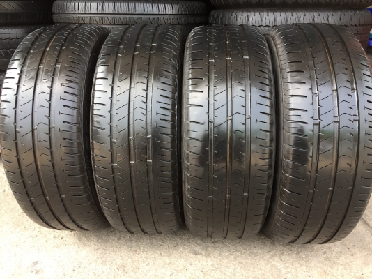 ยาง BRIDESTONE 205-55-16 ปี 18 4 เส้น 4000 ยางสวยไม่มีปะไม่บวมไม่กินข้างดอกยางเหลือเยอะเอาไปวิ่งกันใ