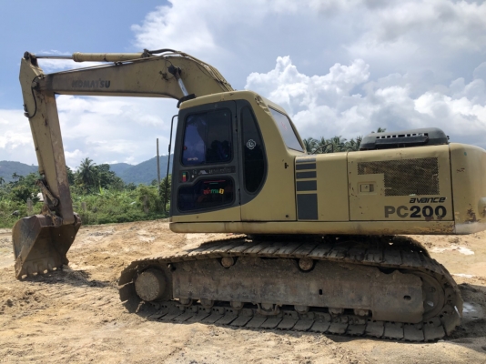 ขายแพคคู่2คันKOMATSU PC200-6 ไฟเต็มช่วงล่างสวยปี41กับปี49เอกสารเล่มทะเบียนทั้งสองคันราคา 1,3000,000
