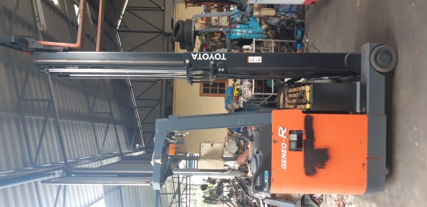 ขายรถยกโฟคคลิฟท์ไฟฟ้าขนาด900กิโล