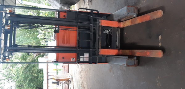 ขายรถยกโฟคคลิฟท์ไฟฟ้าขนาด900กิโล