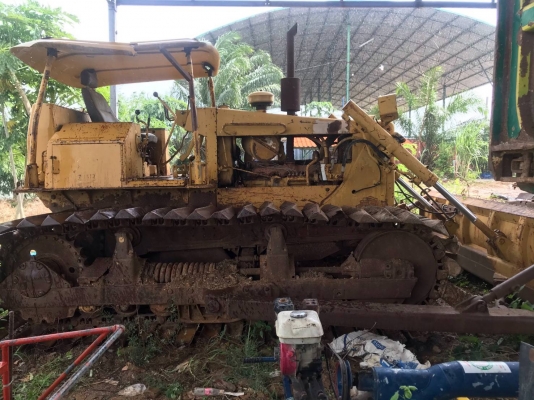CAT D4E ตีนเป็ด ราคา 270000 CAT D4E ตีนเป็ด ราคา 270000