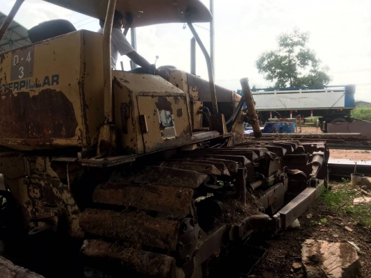 CAT D4E ตีนเป็ด ราคา 270000 CAT D4E ตีนเป็ด ราคา 270000