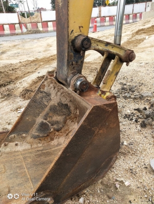 มี VDO ให้ชม.KOMATSU PC100-3 ราคา 300000