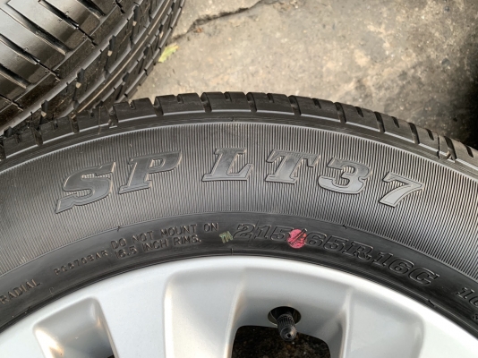 ล้อแม็กป้ายแดง Toyota Revo ขอบ 16 พร้อมยางป้ายแดง 215-65-16 Dunlop ปี 19 สวยกริ๊บ