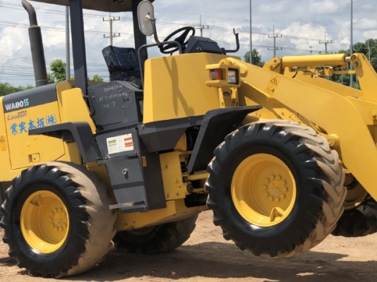 ขายรถตักล้อยาง KOMATSU WA80-3 นำเข้าเองจากญี่ปุ่น สภาพสวยพร้อมใช้งาน มีVDOการทำงานครับ